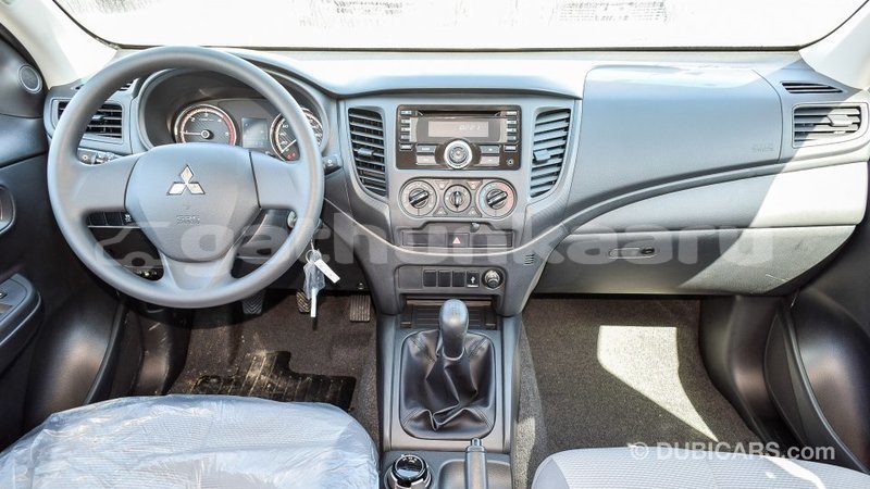 Big with watermark mitsubishi l200 baa import dubai 1858