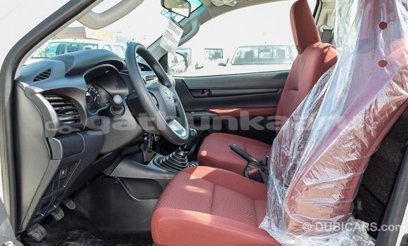 Buy Import Toyota Hilux White Car in Import - Dubai in Baa Buy Import Toyota Hilux White Car in Import - Dubai in Baa