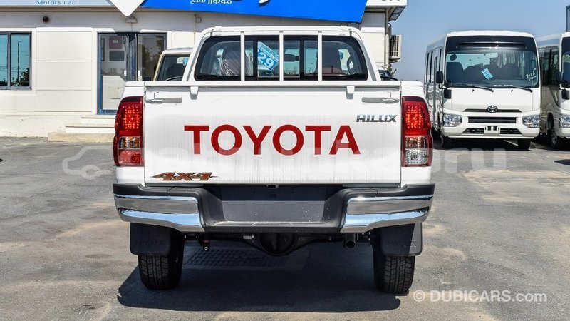 Big with watermark toyota hilux baa import dubai 1861