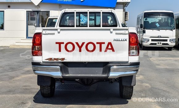 Buy Import Toyota Hilux White Car in Import - Dubai in Baa Buy Import Toyota Hilux White Car in Import - Dubai in Baa