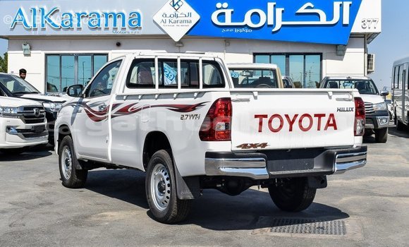 Buy Import Toyota Hilux White Car in Import - Dubai in Baa Buy Import Toyota Hilux White Car in Import - Dubai in Baa