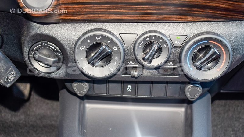 Big with watermark toyota hilux baa import dubai 1862