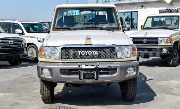 Buy Import Toyota Land Cruiser Beige Car in Import - Dubai in Baa Buy Import Toyota Land Cruiser Beige Car in Import - Dubai in Baa