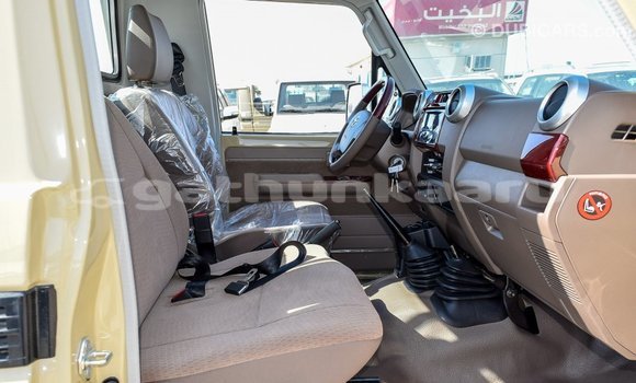 Buy Import Toyota Land Cruiser Beige Car in Import - Dubai in Baa Buy Import Toyota Land Cruiser Beige Car in Import - Dubai in Baa