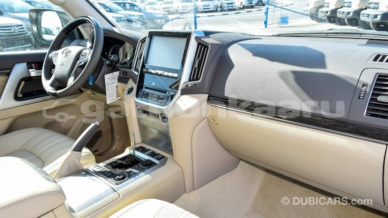 Big with watermark toyota land cruiser baa import dubai 1864