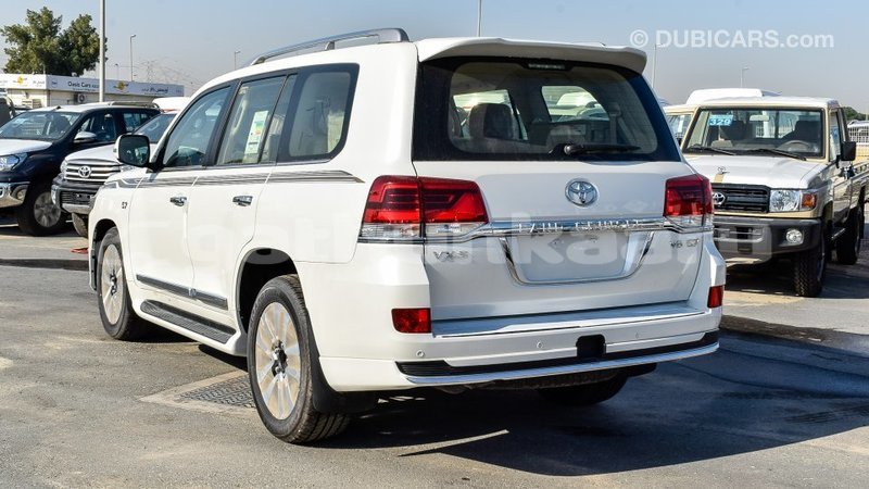 Big with watermark toyota land cruiser baa import dubai 1864