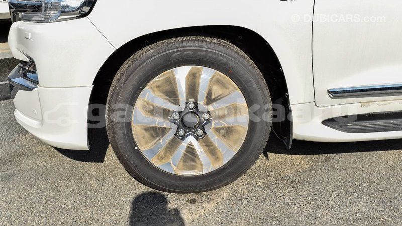 Big with watermark toyota land cruiser baa import dubai 1864