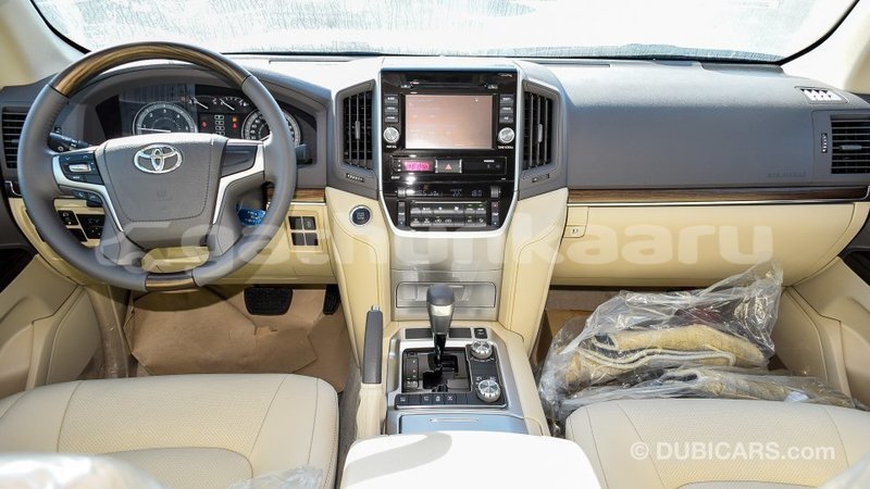 Big with watermark toyota land cruiser baa import dubai 1865