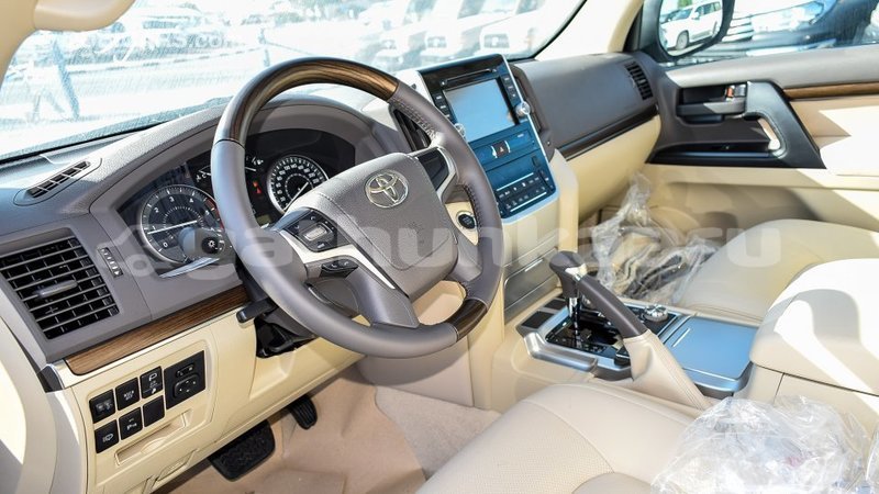 Big with watermark toyota land cruiser baa import dubai 1865