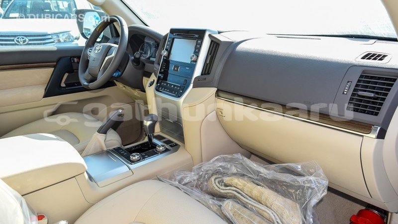 Big with watermark toyota land cruiser baa import dubai 1865