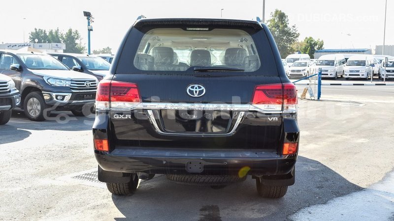 Big with watermark toyota land cruiser baa import dubai 1865