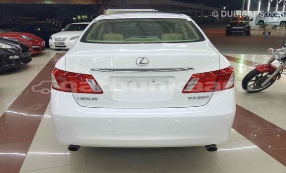 Buy Import Lexus ES White Car in Import - Dubai in Baa