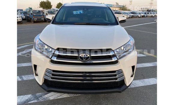 Buy Import Toyota Highlander White Car in Import - Dubai in Baa Buy Import Toyota Highlander White Car in Import - Dubai in Baa