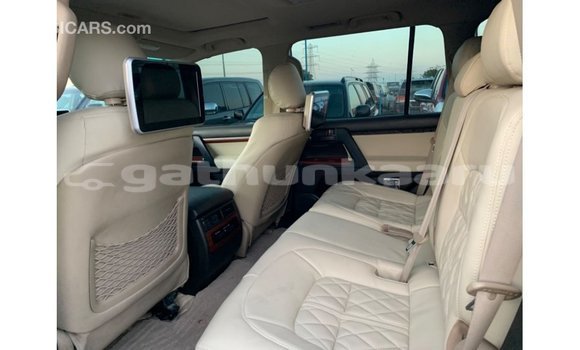 Buy Import Toyota Land Cruiser Blue Car in Import - Dubai in Baa Buy Import Toyota Land Cruiser Blue Car in Import - Dubai in Baa