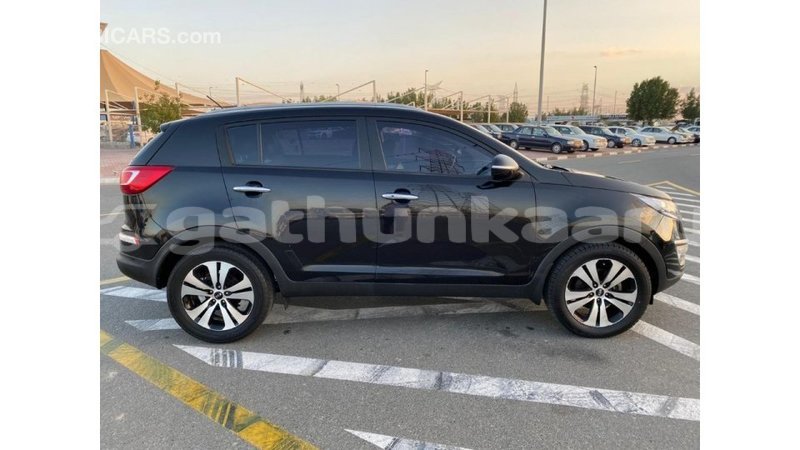 Big with watermark kia sportage baa import dubai 1881