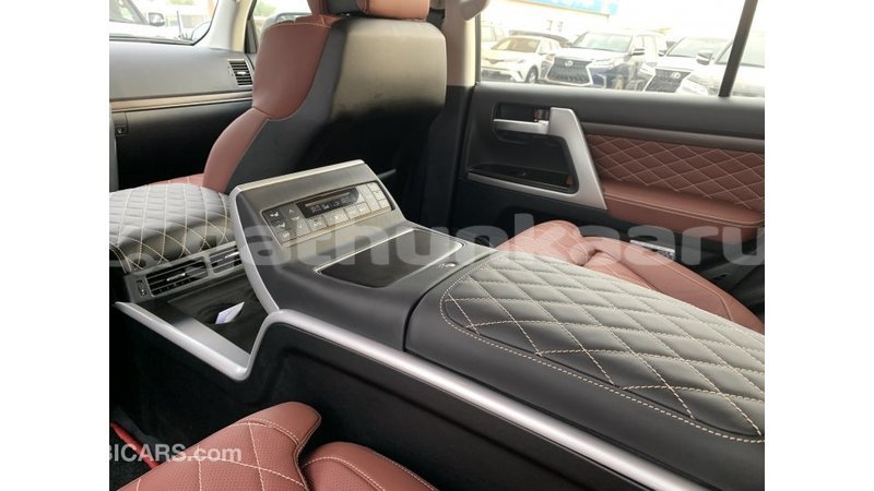 Big with watermark toyota land cruiser baa import dubai 1882