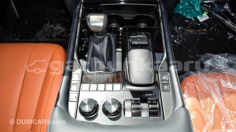 Big with watermark lexus lx baa import dubai 1886