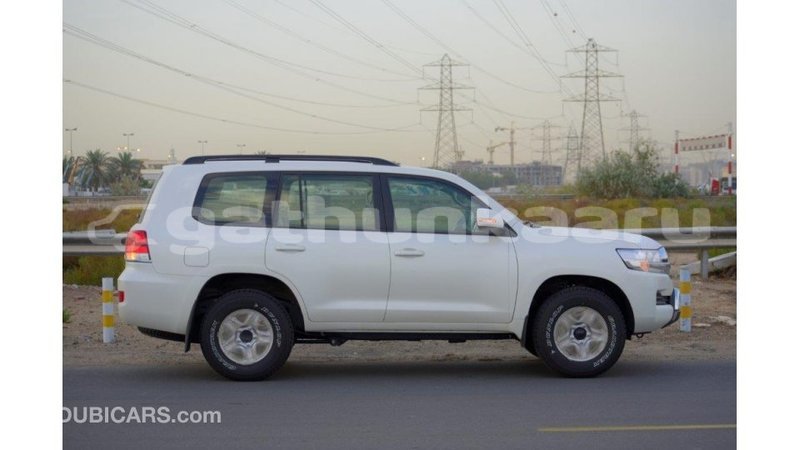 Big with watermark toyota land cruiser baa import dubai 1902