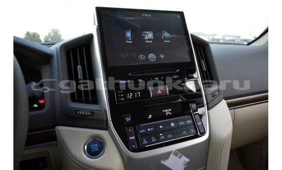 Buy Import Toyota Land Cruiser White Car in Import - Dubai in Baa Buy Import Toyota Land Cruiser White Car in Import - Dubai in Baa