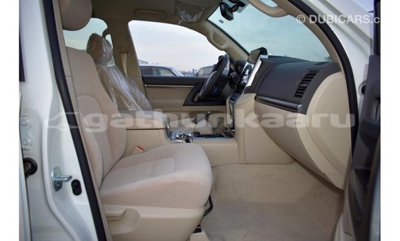 Buy Import Toyota Land Cruiser White Car in Import - Dubai in Baa Buy Import Toyota Land Cruiser White Car in Import - Dubai in Baa