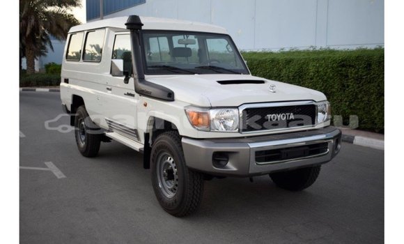 Buy Import Toyota Land Cruiser White Car in Import - Dubai in Baa Buy Import Toyota Land Cruiser White Car in Import - Dubai in Baa