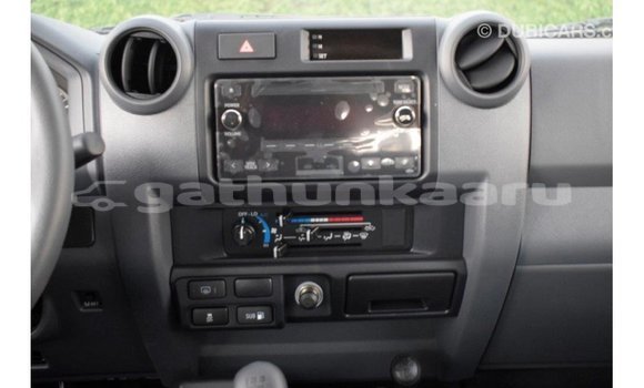 Buy Import Toyota Land Cruiser White Car in Import - Dubai in Baa Buy Import Toyota Land Cruiser White Car in Import - Dubai in Baa