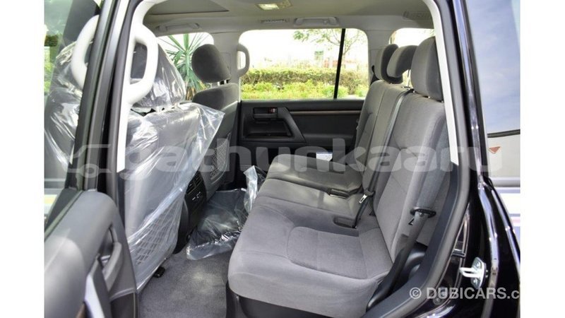 Big with watermark toyota land cruiser baa import dubai 1911