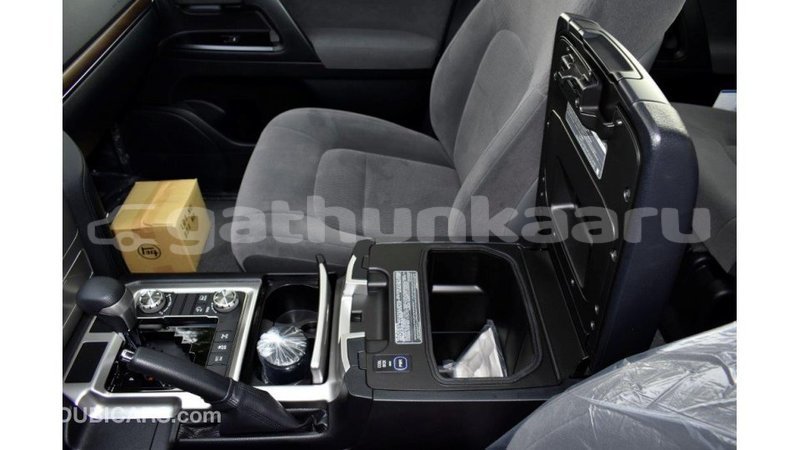Big with watermark toyota land cruiser baa import dubai 1911