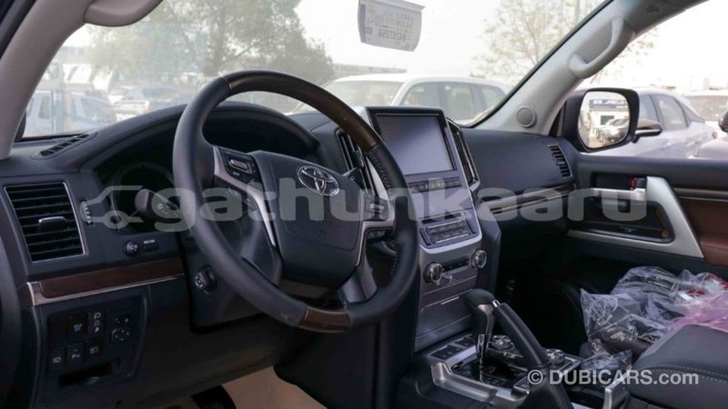 Big with watermark toyota land cruiser baa import dubai 1912