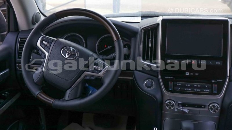 Big with watermark toyota land cruiser baa import dubai 1912