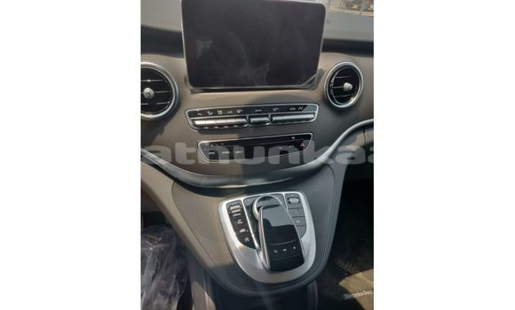 Buy Import Mercedes-Benz 250 Black Car in Import - Dubai in Baa Buy Import Mercedes-Benz 250 Black Car in Import - Dubai in Baa