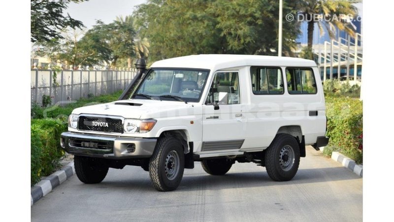 Big with watermark toyota land cruiser baa import dubai 1918