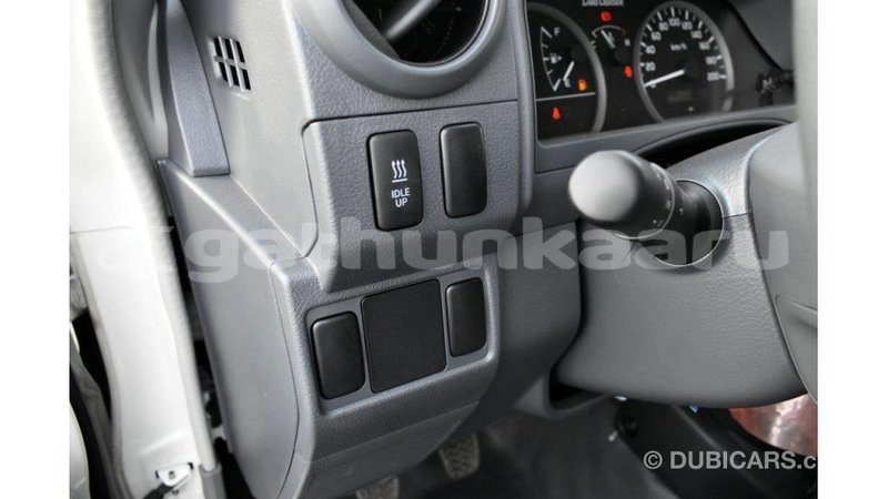 Big with watermark toyota land cruiser baa import dubai 1918