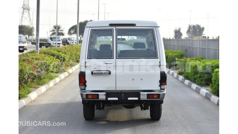 Big with watermark toyota land cruiser baa import dubai 1918