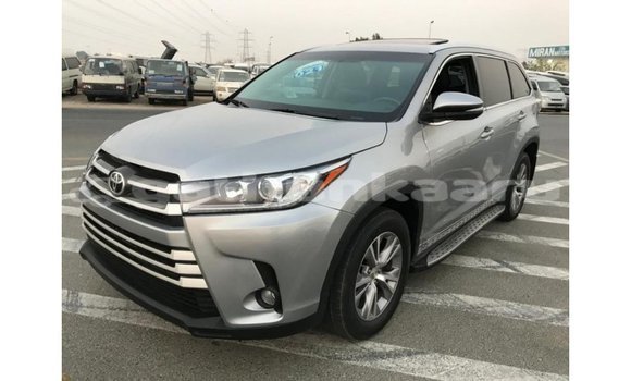 Buy Import Toyota Highlander Other Car in Import - Dubai in Baa Buy Import Toyota Highlander Other Car in Import - Dubai in Baa