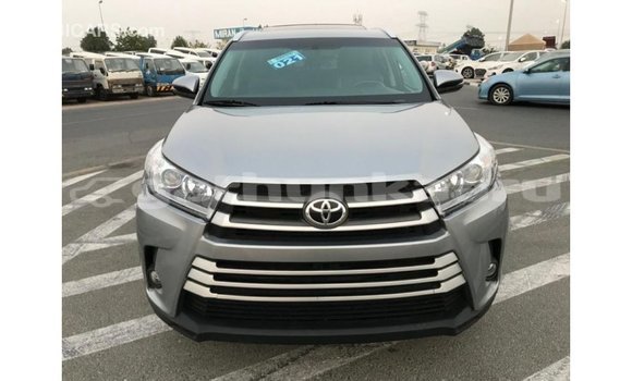 Buy Import Toyota Highlander Other Car in Import - Dubai in Baa Buy Import Toyota Highlander Other Car in Import - Dubai in Baa