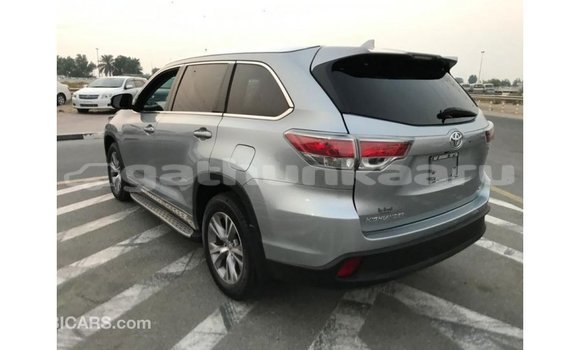Buy Import Toyota Highlander Other Car in Import - Dubai in Baa Buy Import Toyota Highlander Other Car in Import - Dubai in Baa