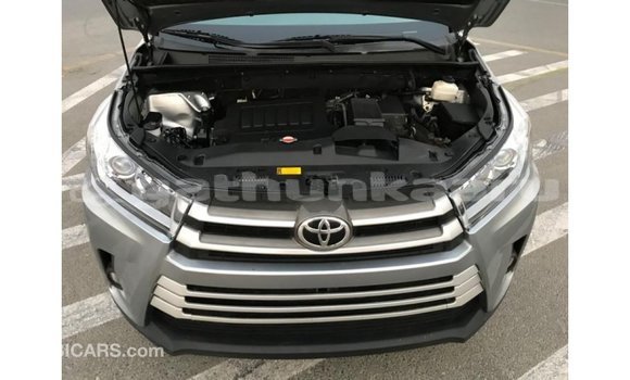 Buy Import Toyota Highlander Other Car in Import - Dubai in Baa Buy Import Toyota Highlander Other Car in Import - Dubai in Baa