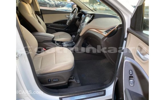 Buy Import Hyundai Santa Fe White Car in Import - Dubai in Baa Buy Import Hyundai Santa Fe White Car in Import - Dubai in Baa