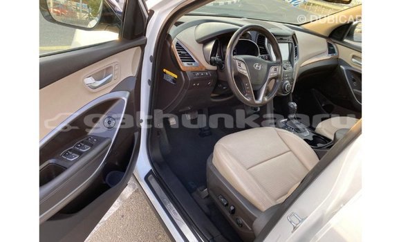 Buy Import Hyundai Santa Fe White Car in Import - Dubai in Baa Buy Import Hyundai Santa Fe White Car in Import - Dubai in Baa