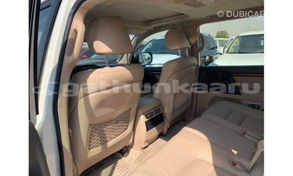 Buy Import Toyota Land Cruiser White Car in Import - Dubai in Baa Buy Import Toyota Land Cruiser White Car in Import - Dubai in Baa