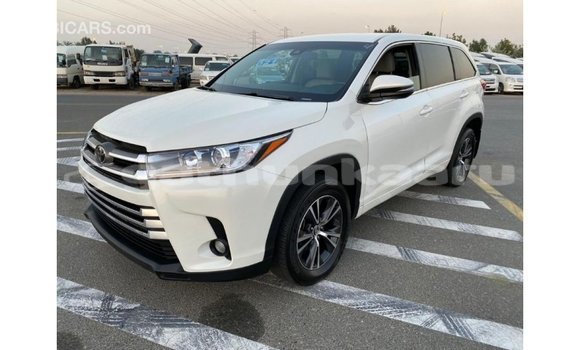 Buy Import Toyota Highlander White Car in Import - Dubai in Baa Buy Import Toyota Highlander White Car in Import - Dubai in Baa