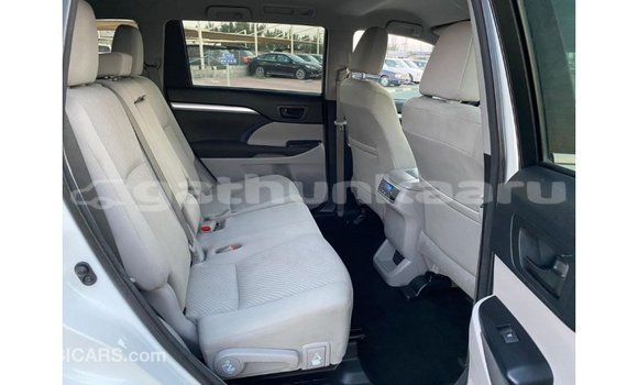 Buy Import Toyota Highlander White Car in Import - Dubai in Baa Buy Import Toyota Highlander White Car in Import - Dubai in Baa