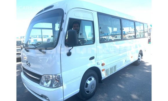 Buy Import Hyundai Chorus White Truck in Import - Dubai in Baa Buy Import Hyundai Chorus White Truck in Import - Dubai in Baa