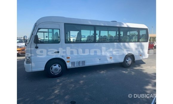 Buy Import Hyundai Chorus White Truck in Import - Dubai in Baa Buy Import Hyundai Chorus White Truck in Import - Dubai in Baa