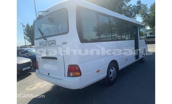 Buy Import Hyundai Chorus White Truck in Import - Dubai in Baa Buy Import Hyundai Chorus White Truck in Import - Dubai in Baa