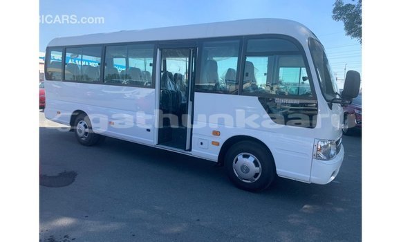 Buy Import Hyundai Chorus White Truck in Import - Dubai in Baa Buy Import Hyundai Chorus White Truck in Import - Dubai in Baa