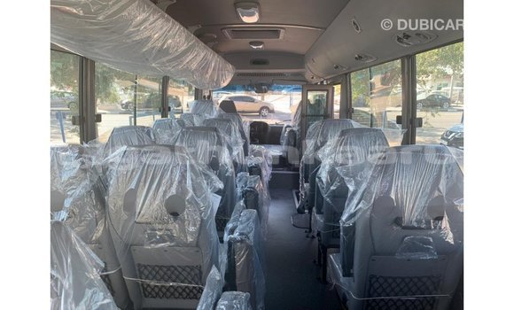 Buy Import Hyundai Chorus White Truck in Import - Dubai in Baa Buy Import Hyundai Chorus White Truck in Import - Dubai in Baa