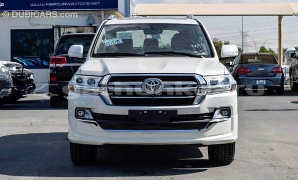 Buy Import Toyota Land Cruiser White Car in Import - Dubai in Baa Buy Import Toyota Land Cruiser White Car in Import - Dubai in Baa