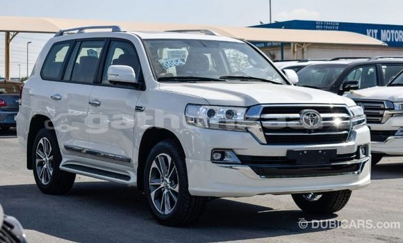 Buy Import Toyota Land Cruiser White Car in Import - Dubai in Baa Buy Import Toyota Land Cruiser White Car in Import - Dubai in Baa